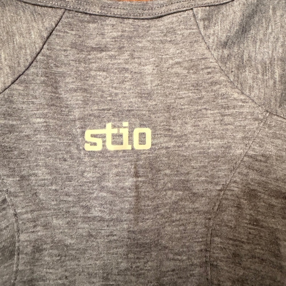Stio Womens XS Drirelease Long Sleeve Performance Top Heather Blue Thumbholes - Picture 9 of 10